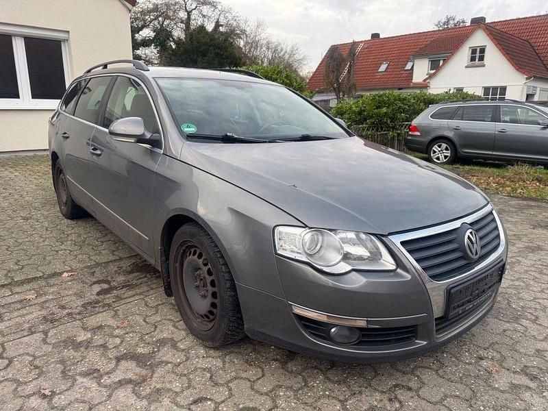 Usata VW Passat Comfortline 116 CV (85 kW) 2005 Grigio Station wagon