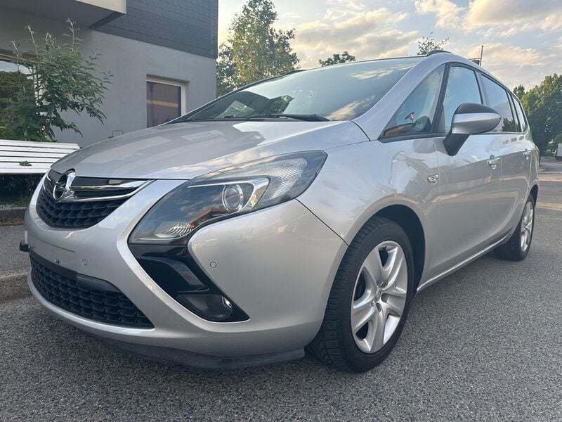 Silber Gebraucht 2012 Opel Zafira Tourer Edition Van / Kleinbus | 10.115 € (Fairer Preis) - Bild 1/4