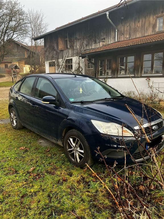 Blau Gebraucht 2010 Ford Focus Limousine | 1.600 € (Guter Preis) - Bild 1/2