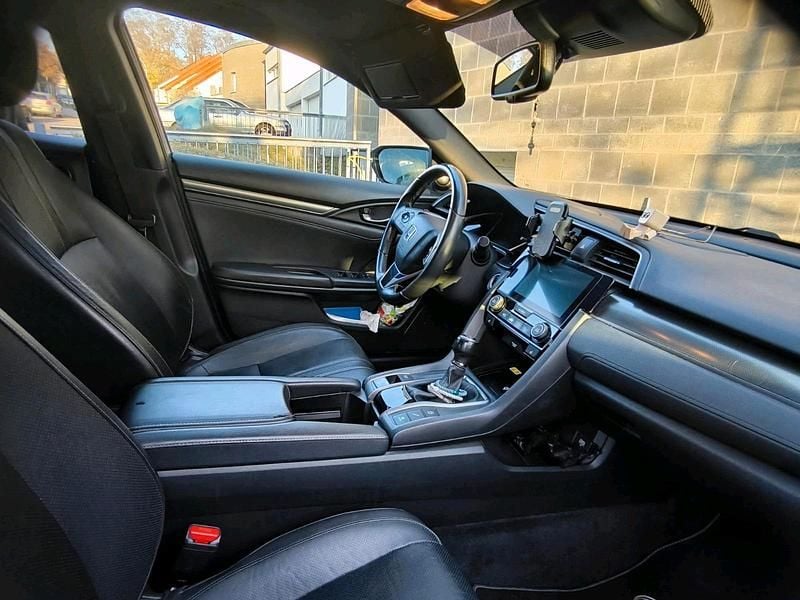 Gebraucht Honda Civic Executive 131 PS (96 kW) 2018 Grau Limousine