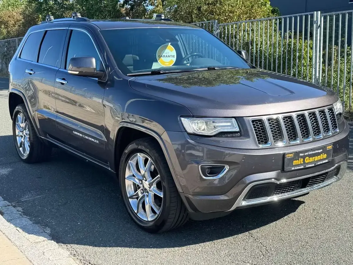 Gebraucht Jeep Grand Cherokee Overland 250 PS (183 kW) 2015 Grau SUV