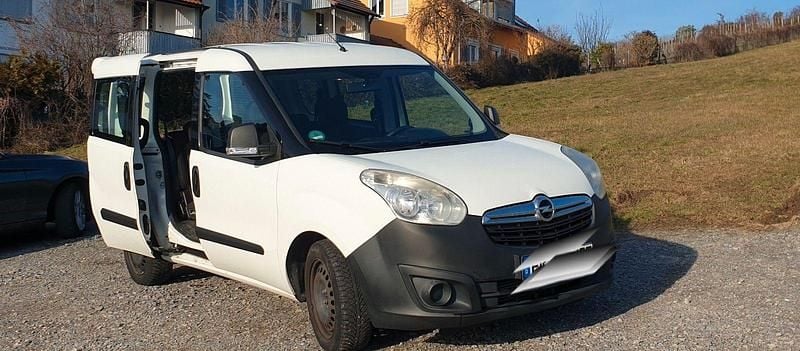 Weiß Gebraucht 2013 Opel Combo Edition Van / Kleinbus | 4.950 € (Fairer Preis) - Bild 1/4