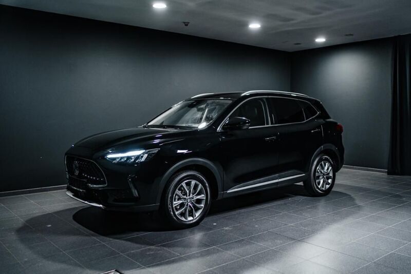 Schwarz Gebraucht 2023 MG HS Luxury SUV | 22.400 € (Fairer Preis) - Bild 1/4