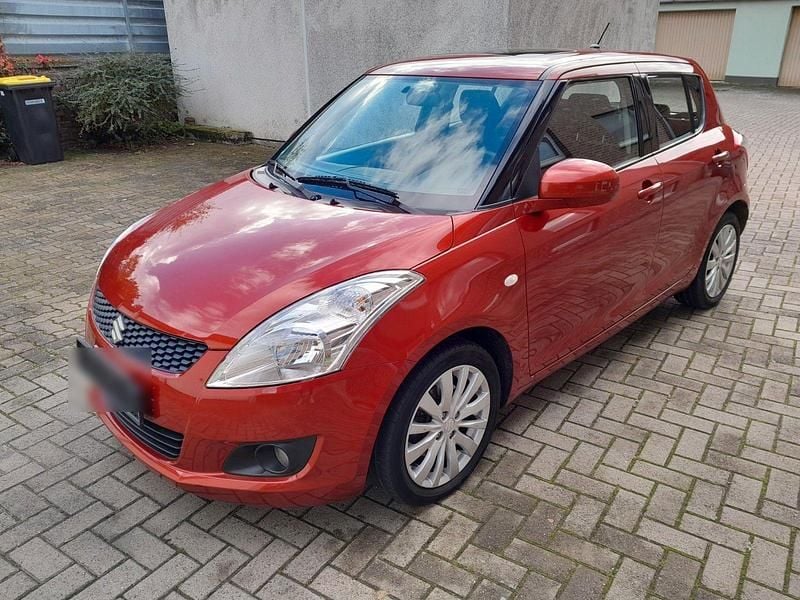 Orange Gebraucht 2011 Suzuki Swift Comfort Kleinwagen | 4.600 € (Guter Preis) - Bild 1/4