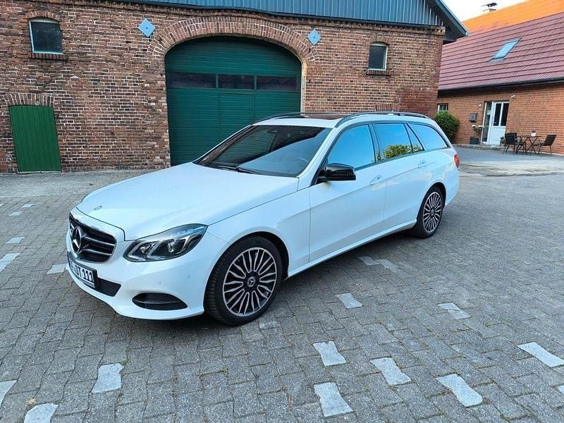 Weiß Gebraucht 2017 Mercedes E220 Kombi | 17.500 € (Guter Preis) - Bild 1/4