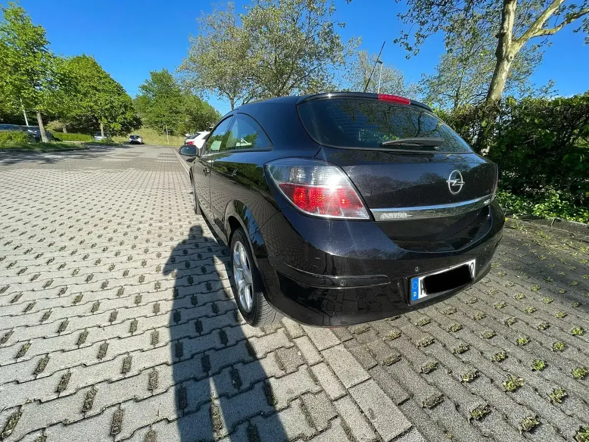 Gebraucht Opel Astra 120 PS (88 kW) 2007 Schwarz Coupé