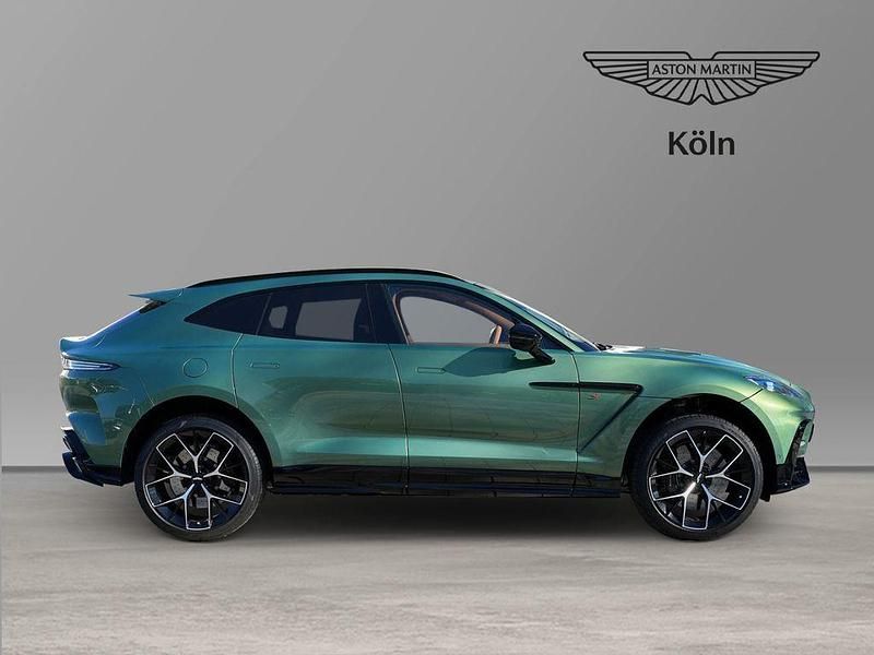 Neu Aston Martin DBX 2026 Hellgruen SUV