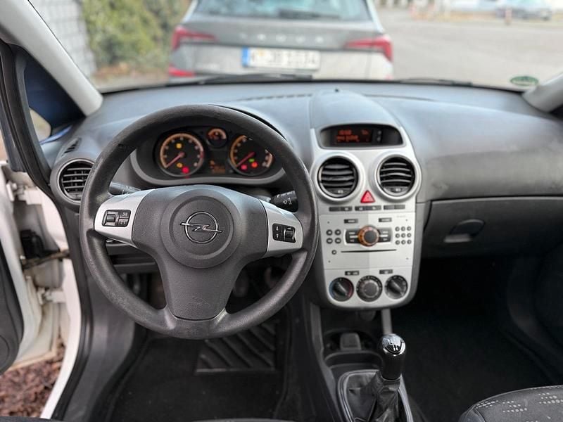 Weiß Gebraucht 2014 Opel Corsa Kleinwagen | 1.800 € (Superpreis) - Bild 1/4