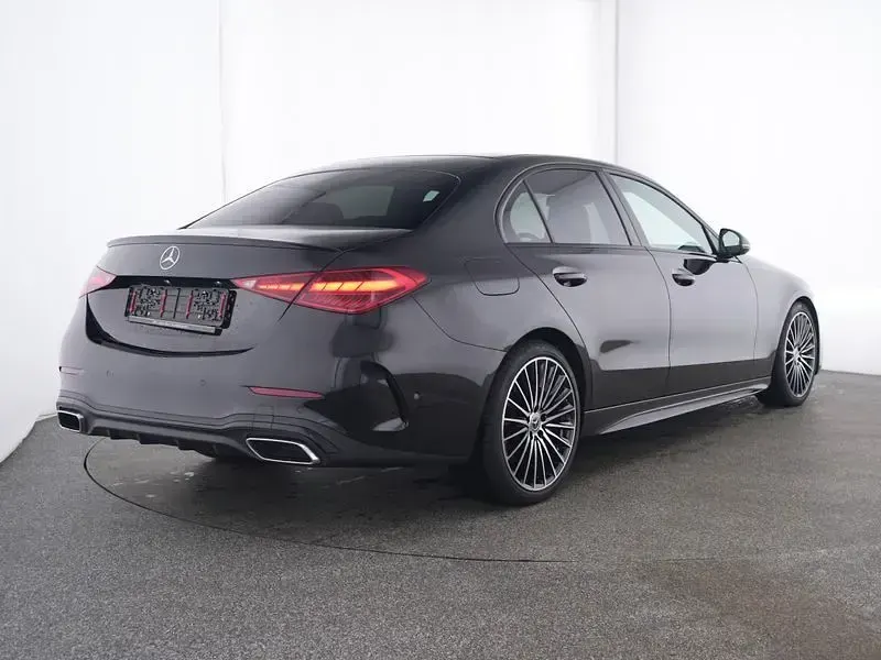 Gebraucht Mercedes C200 AMG 163 PS (119 kW) 2025 Schwarz Limousine