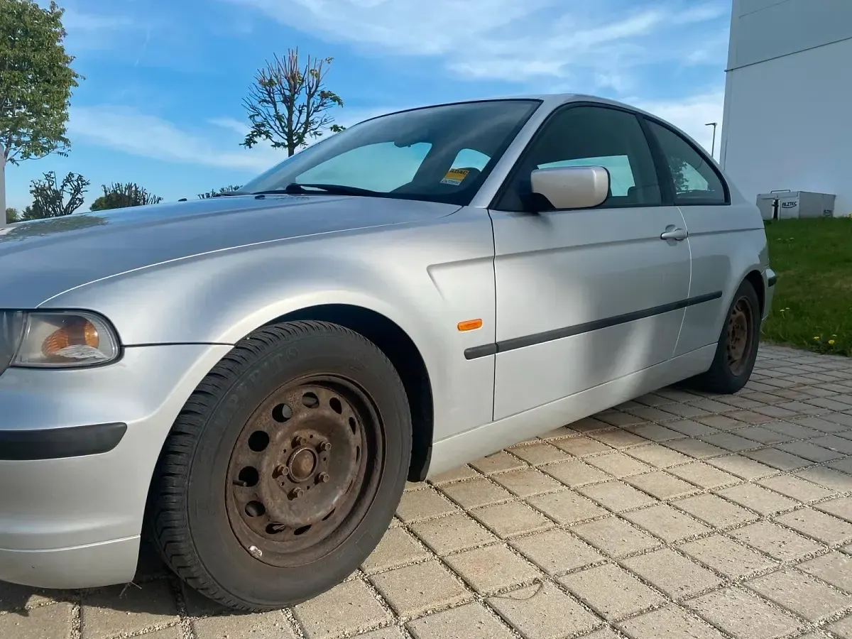 Gebraucht BMW 316 116 PS (85 kW) 2002 Silber Coupé