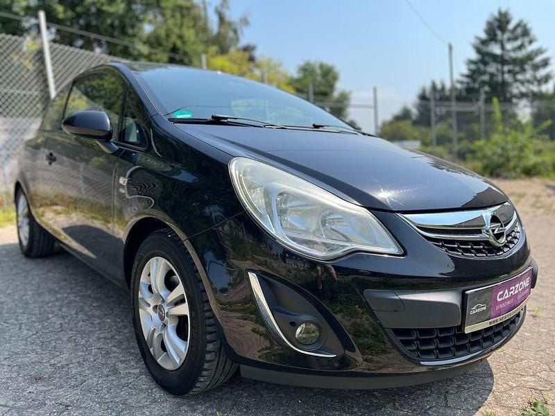 Schwarz Gebraucht 2011 Opel Corsa Satellite Kleinwagen | 3.499 € (Fairer Preis) - Bild 1/4