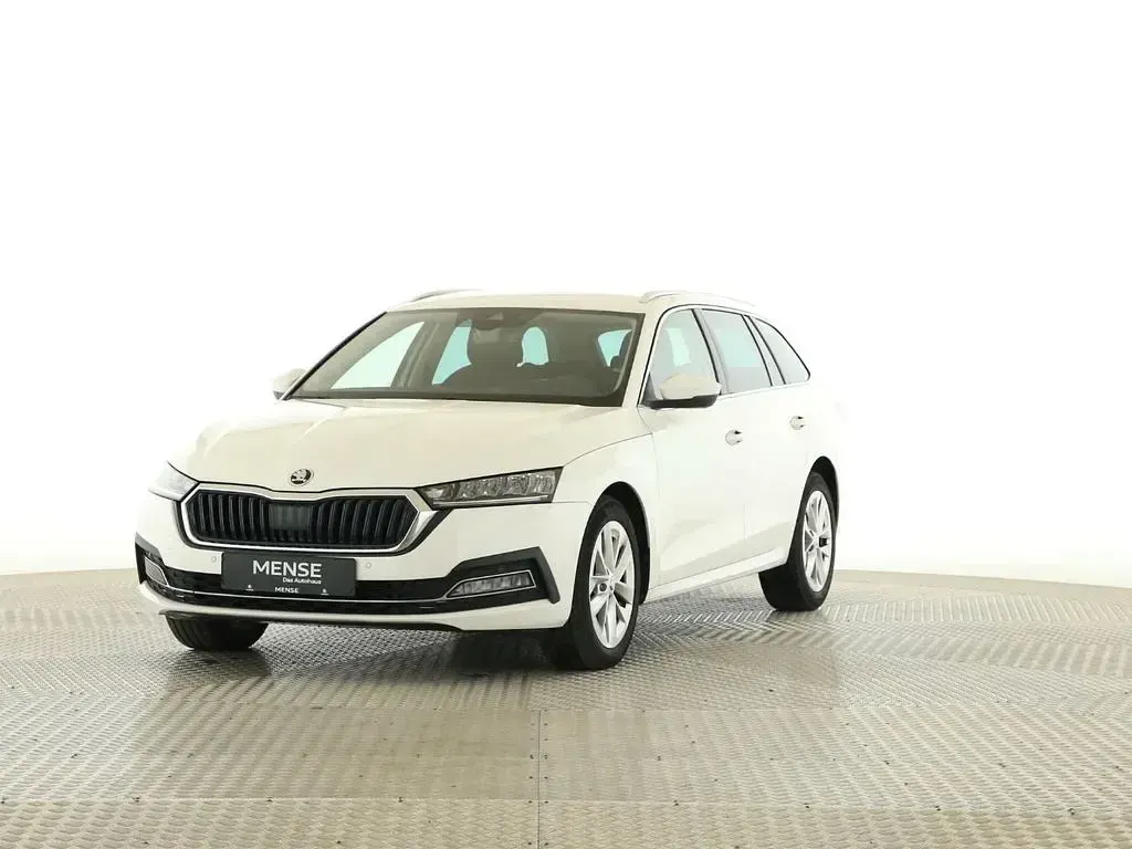 Gebraucht Skoda Octavia Style 116 PS (85 kW) 2023 Candyweiß Kombi
