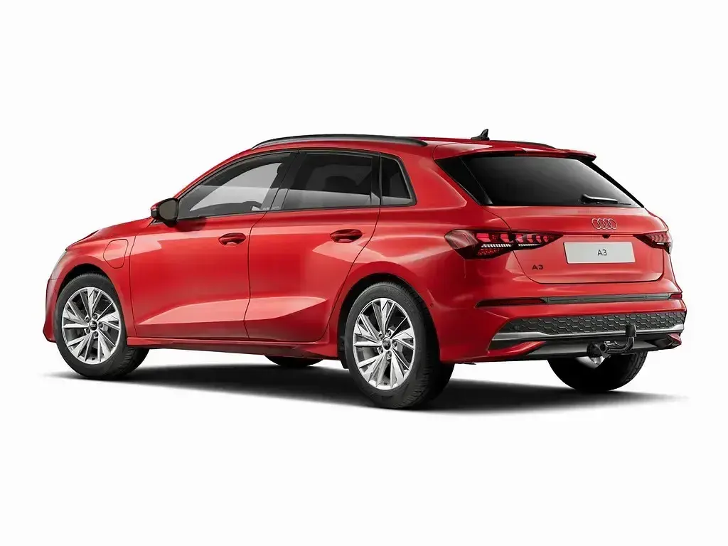 Używany Audi A3 Advanced 150 KM (110 kW) 2025 Czerwony Sedan/Limuzyna