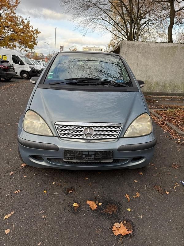 Blau Gebraucht 2004 Mercedes A140 Kleinwagen | 900 € - Bild 1/4