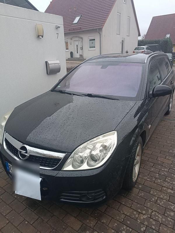 Schwarz Gebraucht 2008 Opel Vectra Edition Kombi | 950 € (Superpreis) - Bild 1/4