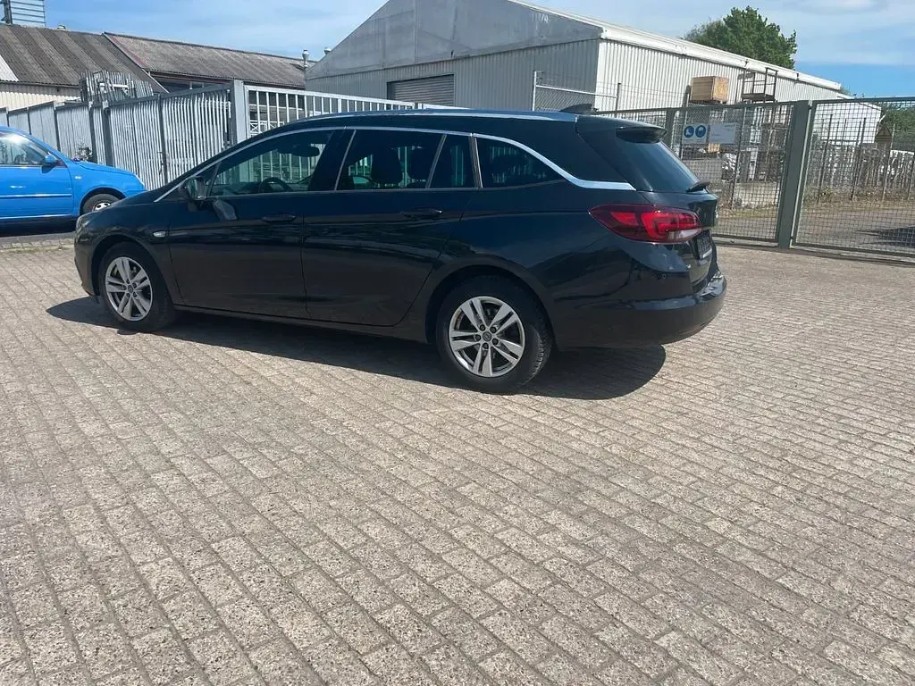 Gebraucht Opel Astra Dynamic 136 PS (100 kW) 2016 Schwarz Kombi