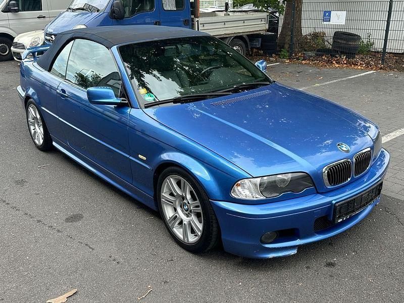 Blau Gebraucht 2002 BMW 320 Cabriolet M Sport Cabrio | 6.900 € (Etwas zu teuer) - Bild 1/4