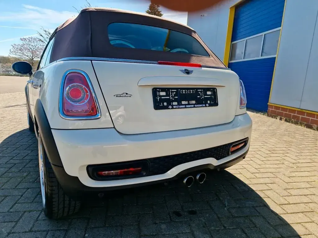 Gebraucht Mini Cooper S Cabriolet 184 PS (135 kW) 2011 Weiß Cabrio