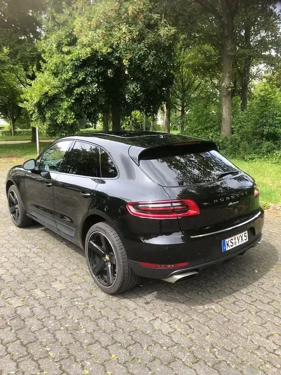 Gebraucht Porsche Macan 252 PS (185 kW) 2018 Schwarz SUV