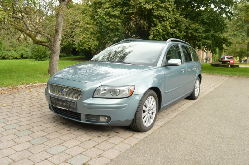 Verkauft Volvo V50 Kombi 2.4i Momentum., gebraucht 2004