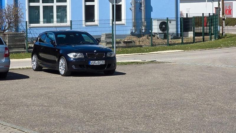 Gebraucht BMW 130 Sport Line 265 PS (194 kW) 2007 Schwarz Kleinwagen