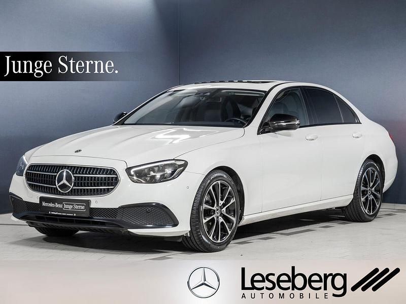 Polarweiß Gebraucht 2021 Mercedes E220 Avantgarde Limousine | 29.980 € (Guter Preis) - Bild 1/4