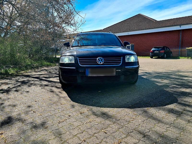Gebraucht VW Passat 131 PS (96 kW) 2004 Schwarz Kombi