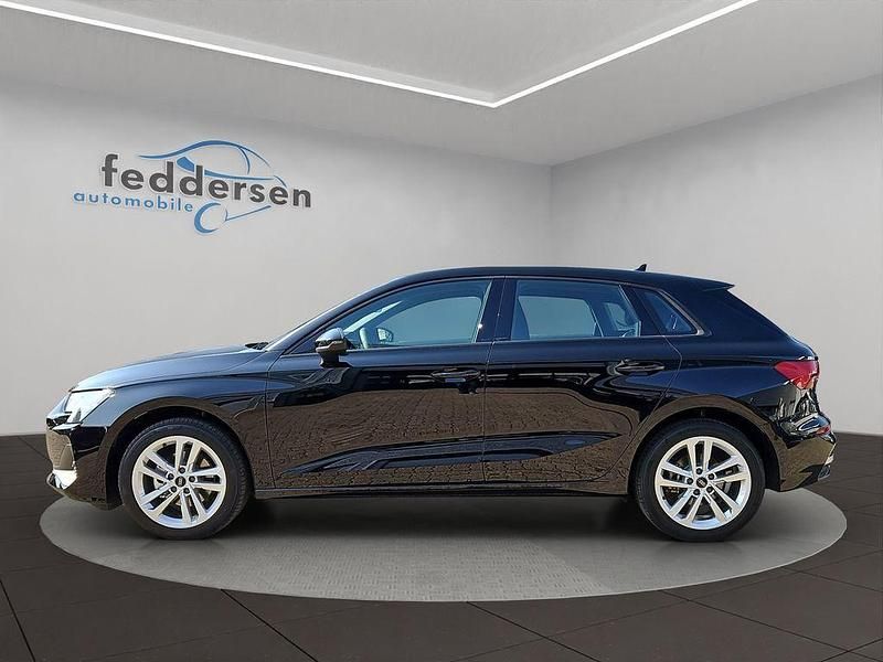 Neu Audi A3 Sport 150 PS (110 kW) 2026 Schwarz Limousine