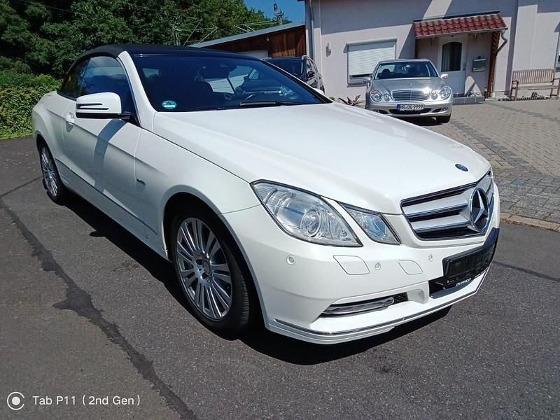 Gebraucht Mercedes E200 184 PS (135 kW) 2011 Weiß Cabrio