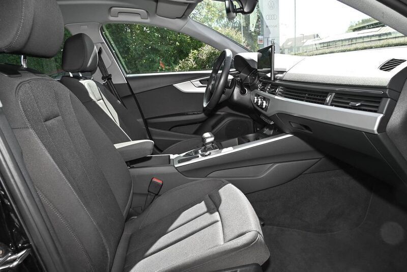 Gebraucht Audi A4 Advanced 150 PS (110 kW) 2022 Schwarz Kombi