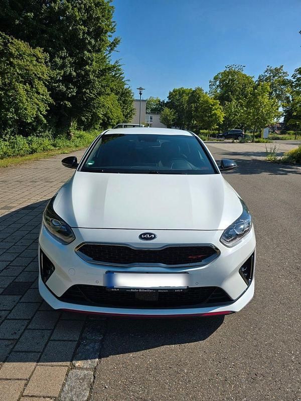 Gebraucht Kia ProCeed GT 204 PS (150 kW) 2021 Weiß Kleinwagen