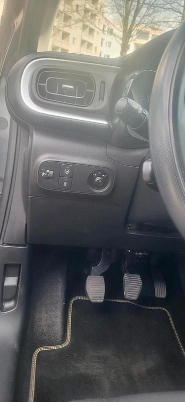 Gebraucht Citroën C3 Feel 75 PS (55 kW) 2017 Grau Limousine