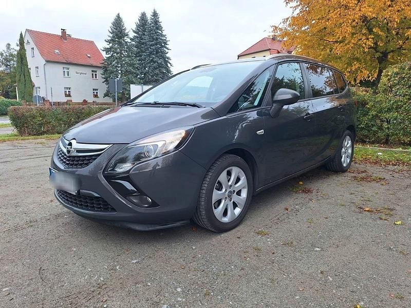 Grau Gebraucht 2015 Opel Zafira Tourer Style Van / Kleinbus | 8.700 € (Superpreis) - Bild 1/4