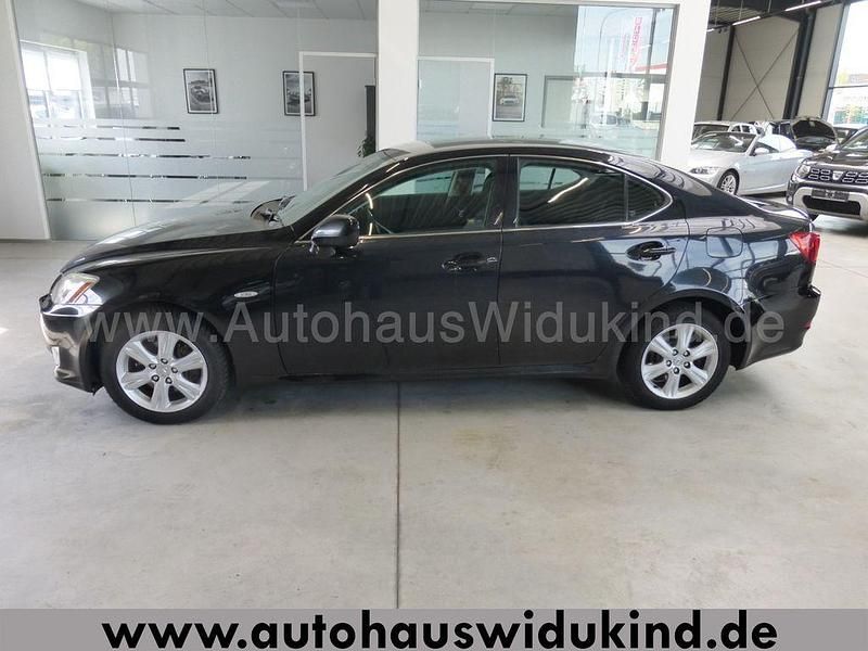 Gebraucht Lexus IS220d 177 PS (130 kW) 2007 Schwarz Limousine