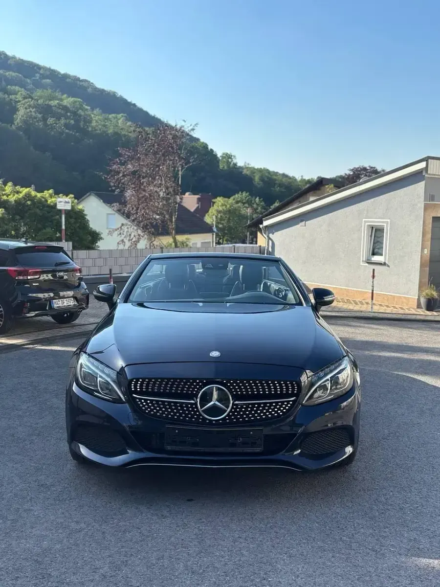 Gebraucht Mercedes C250 AMG 204 PS (150 kW) 2017 Blau Cabrio