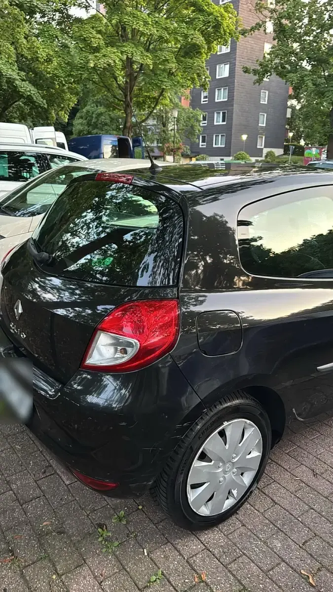 Gebraucht Renault Clio 80 PS (58 kW) 2012 Schwarz Kleinwagen