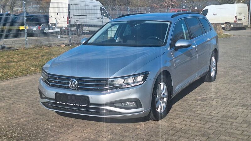 Silber Gebraucht 2020 VW Passat Business Kombi | 16.950 € (Fairer Preis) - Bild 1/4