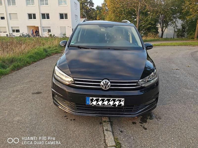 Gebraucht VW Touran Highline 150 PS (110 kW) 2019 Schwarz Van / Kleinbus