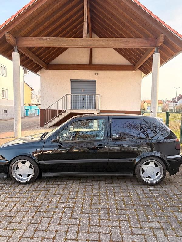 Gebraucht VW Golf III Conceptline 115 PS (84 kW) 1996 Schwarz Kombi