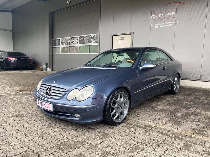 Gebraucht Mercedes CLK500 306 PS (225 kW) 2003 Blau Coupé
