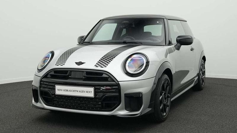 Grau Gebraucht 2024 Mini John Cooper Works Kleinwagen | 28.873 € (Fairer Preis) - Bild 1/4