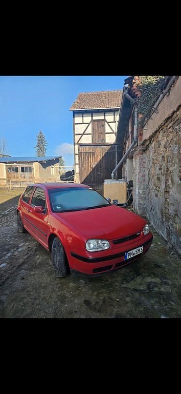 Gebraucht VW Golf IV Basis 75 PS (55 kW) 2002 Rot Kleinwagen