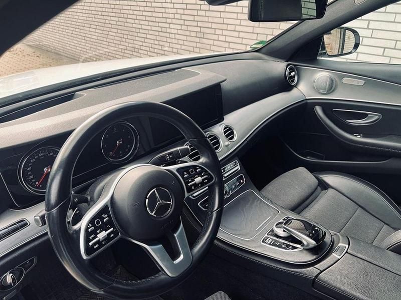 Second-hand Mercedes E220 194 CP (142 kW) 2018 Alb Berlinǎ