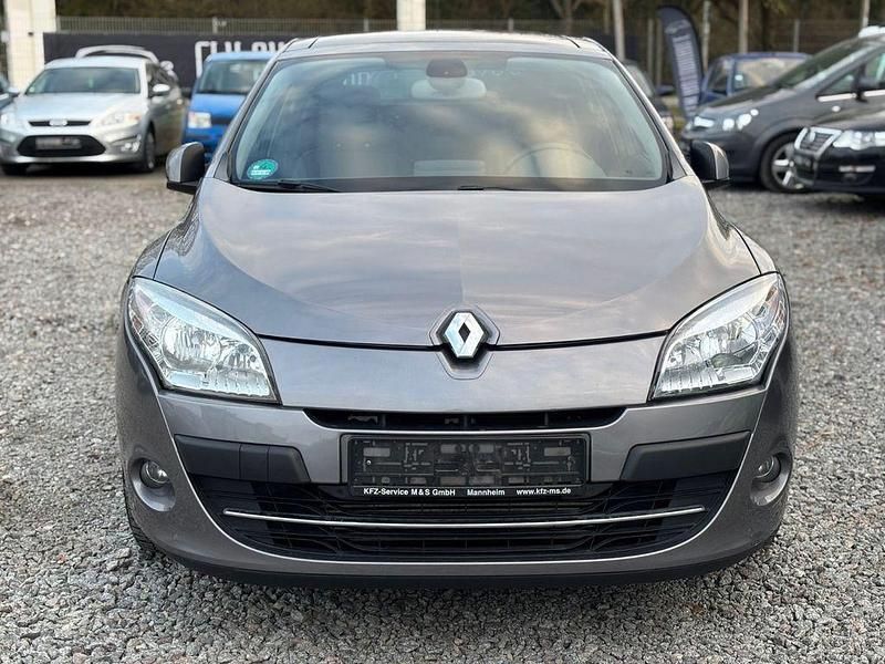 Gebraucht Renault Mégane Luxe 131 PS (96 kW) 2012 Grau Limousine
