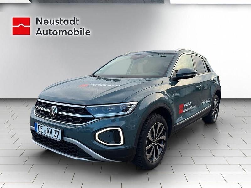 Blau Gebraucht 2024 VW T-Roc Style SUV | 33.980 € (Teuer) - Bild 1/4