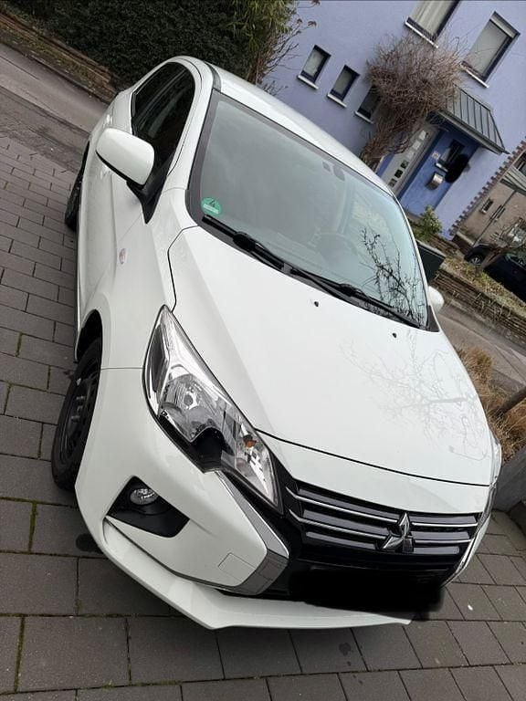 Gebraucht Mitsubishi Space Star Select 71 PS (52 kW) 2022 Weiß Kleinwagen