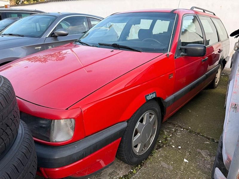 Rot Gebraucht 1989 VW Passat Kombi | 1.490 € - Bild 1/4