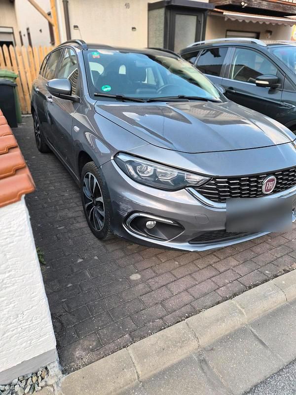 Gebraucht Fiat Tipo 120 PS (88 kW) 2017 Grau Kombi