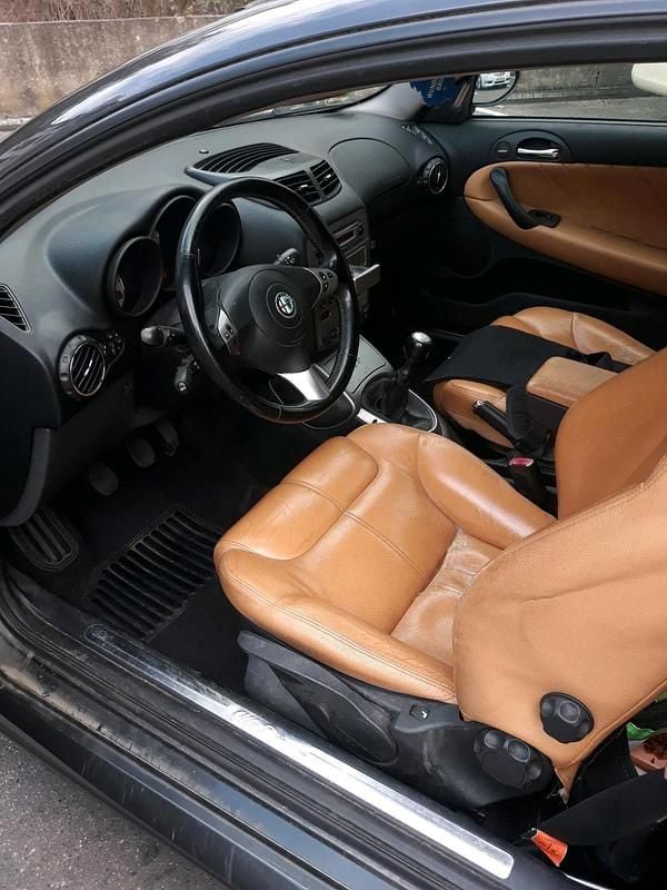 Gebraucht Alfa Romeo GT 150 PS (110 kW) 2005 Grau Coupé