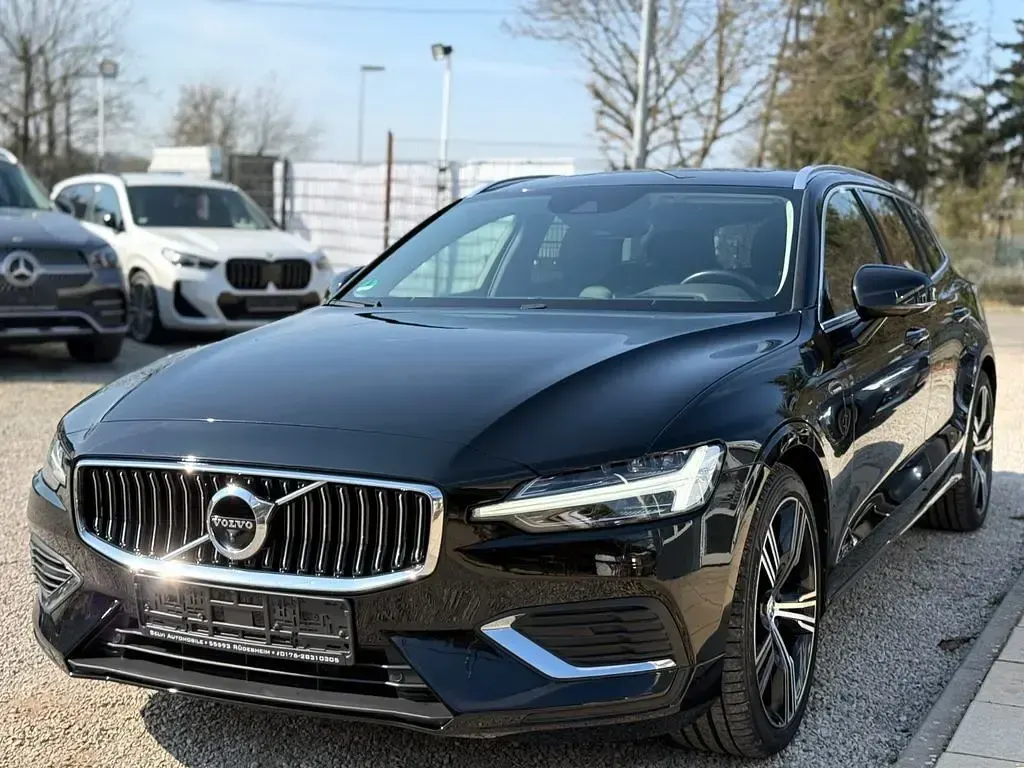 Gebraucht Volvo V60 Inscription 341 PS (250 kW) 2020 Black stone Kombi